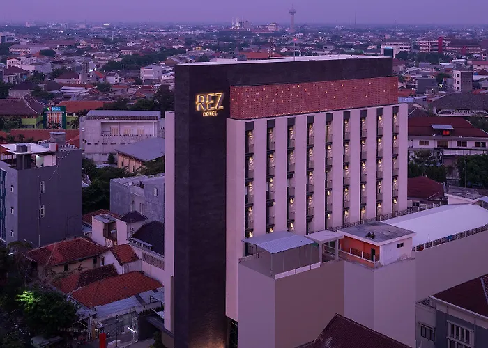 REZ Hotel Semarang